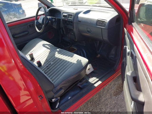 44703732 :رقم المزاد ، 1N6SD11S2SC468331 vin ، 1995 Nissan Truck E/xe مزاد بيع