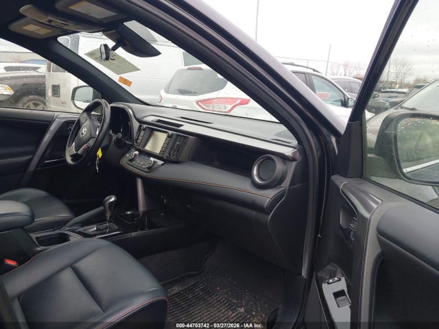 2017 TOYOTA RAV4 HYBRID JTMJJREV7HD101695 Photo 4