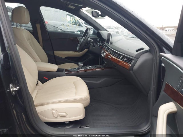 2017 Audi A4 2.0t Premium მანქანა იყიდება აუქციონზე, vin: WAUENAF45HN058947, აუქციონის ნომერი: 44703777