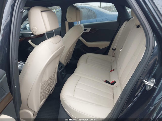 2017 Audi A4 2.0t Premium მანქანა იყიდება აუქციონზე, vin: WAUENAF45HN058947, აუქციონის ნომერი: 44703777