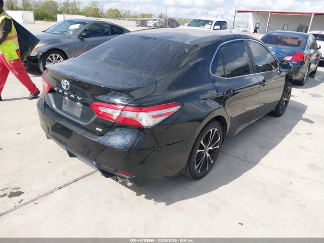 4T1B11HK6JU571824 Toyota CAMRY SE