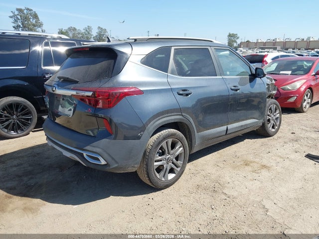 2021 KIA SELTOS KNDEU2AA1M7225814 Photo 3