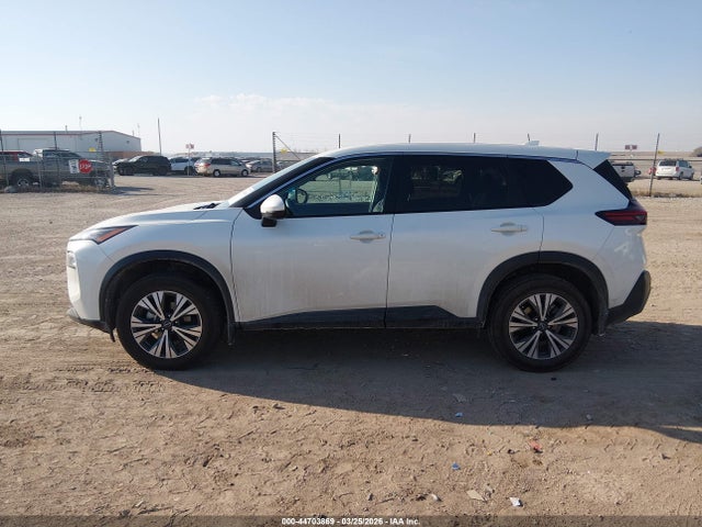 5N1BT3BB5NC684805 Nissan Rogue Sv Intelligent Awd