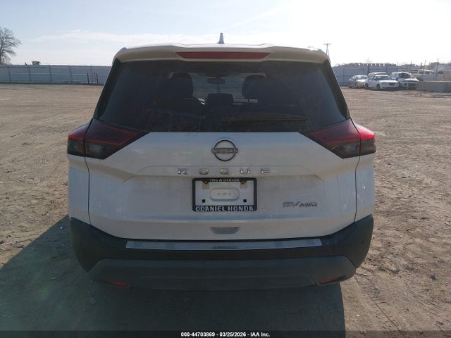 5N1BT3BB5NC684805 Nissan Rogue Sv Intelligent Awd
