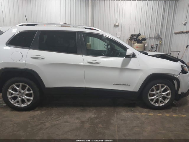 44703884 :رقم المزاد ، 1C4PJLCB4HW574345 vin ، 2017 Jeep Cherokee Latitude Fwd مزاد بيع