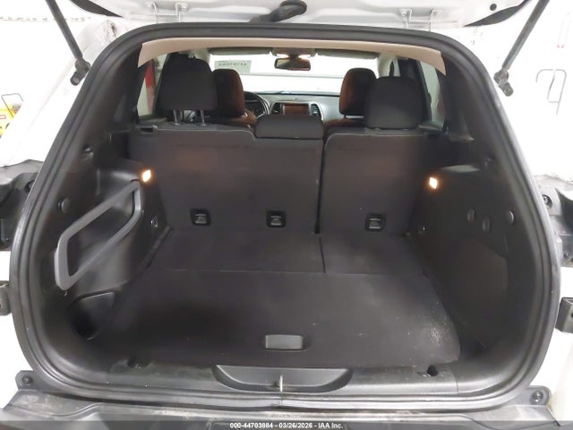 44703884 :رقم المزاد ، 1C4PJLCB4HW574345 vin ، 2017 Jeep Cherokee Latitude Fwd مزاد بيع