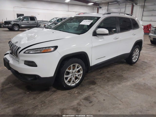 44703884 :رقم المزاد ، 1C4PJLCB4HW574345 vin ، 2017 Jeep Cherokee Latitude Fwd مزاد بيع