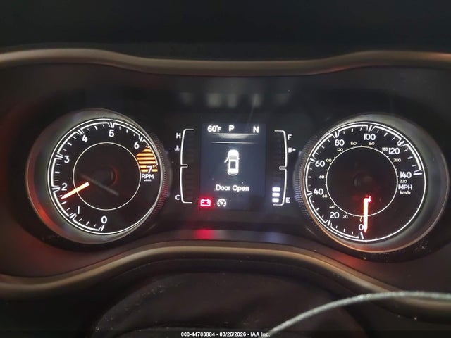44703884 :رقم المزاد ، 1C4PJLCB4HW574345 vin ، 2017 Jeep Cherokee Latitude Fwd مزاد بيع