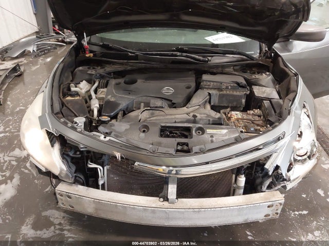 2015 Nissan Altima 2.5 S მანქანა იყიდება აუქციონზე, vin: 1N4AL3APXFN900091, აუქციონის ნომერი: 44703902