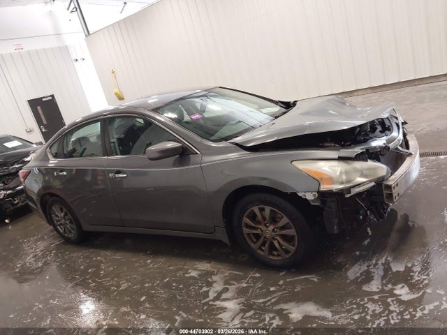 2015 Nissan Altima 2.5 S მანქანა იყიდება აუქციონზე, vin: 1N4AL3APXFN900091, აუქციონის ნომერი: 44703902