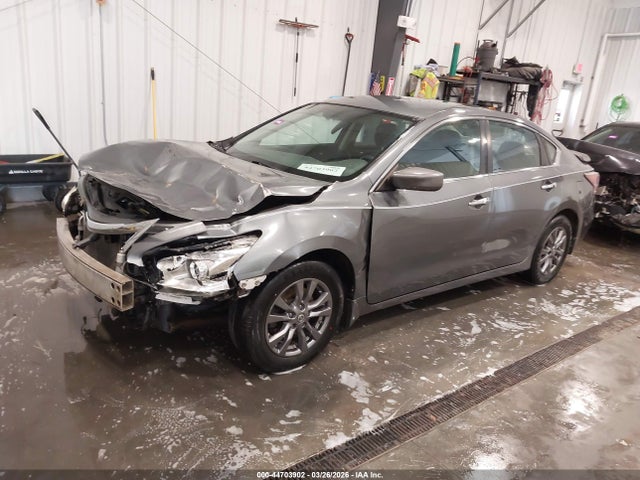 2015 Nissan Altima 2.5 S მანქანა იყიდება აუქციონზე, vin: 1N4AL3APXFN900091, აუქციონის ნომერი: 44703902