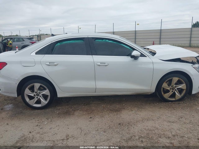 Aukcja sprzedaży 2023 Audi A3 Premium 40 Tfsi Quattro S Tronic, vin: WAUGUDGY7PA141333, numer aukcji: 44703940