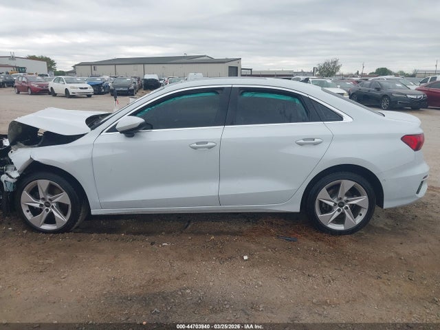 Aukcja sprzedaży 2023 Audi A3 Premium 40 Tfsi Quattro S Tronic, vin: WAUGUDGY7PA141333, numer aukcji: 44703940