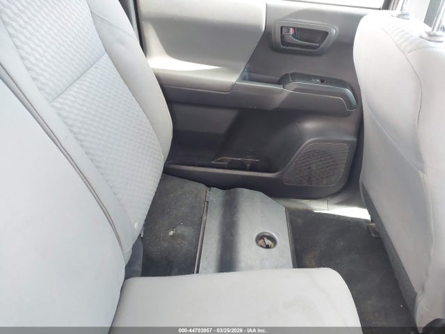 Auction sale of the 2022 Toyota Tacoma Sr V6, vin: 3TMCZ5AN6NM528902, lot number: 44703957