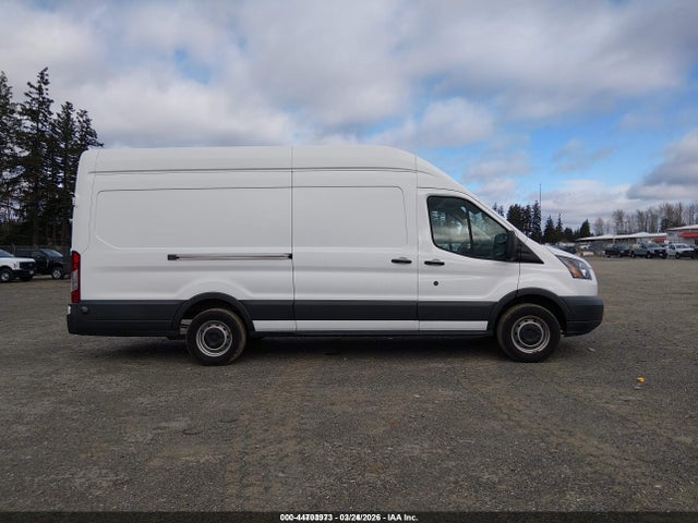 1FTYR3XM8HKB26528 Ford Transit-250