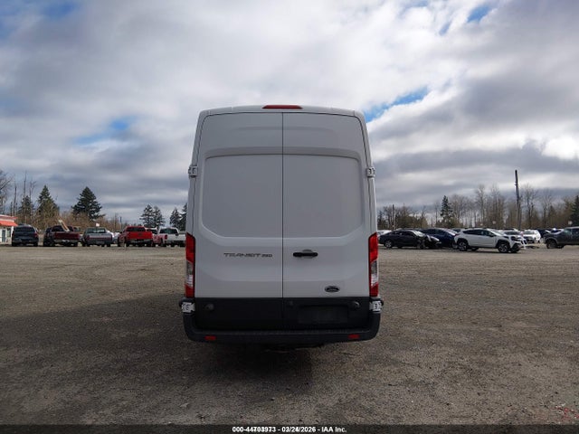 1FTYR3XM8HKB26528 Ford Transit-250