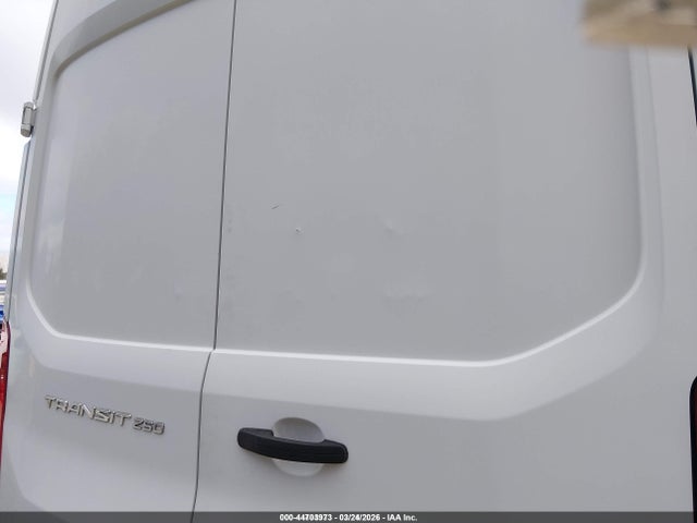 1FTYR3XM8HKB26528 Ford Transit-250