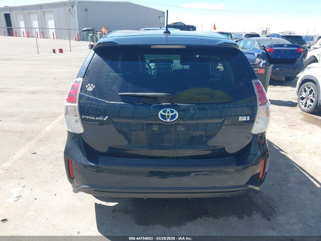 JTDZN3EU4HJ057801 Toyota Prius V Four