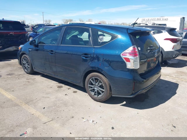 JTDZN3EU4HJ057801 Toyota Prius V Four