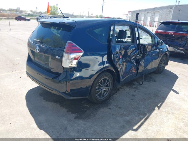 JTDZN3EU4HJ057801 Toyota Prius V Four