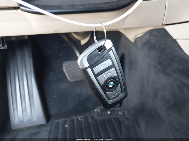 2011 BMW 740I WBAKA4C53BC613233 Photo 10
