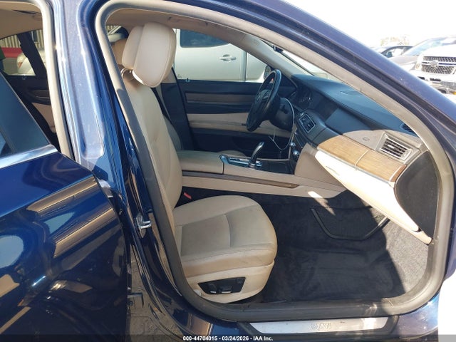 2011 BMW 740I WBAKA4C53BC613233 Photo 4