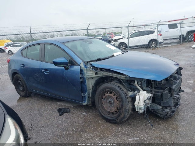 Продаж на аукціоні авто 2018 Mazda Mazda3 Sport, vin: 3MZBN1U76JM172553, номер лоту: 44704025