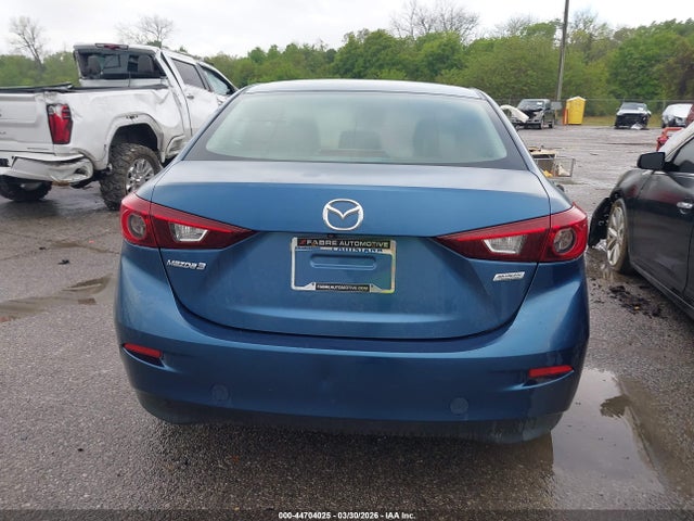 Продаж на аукціоні авто 2018 Mazda Mazda3 Sport, vin: 3MZBN1U76JM172553, номер лоту: 44704025