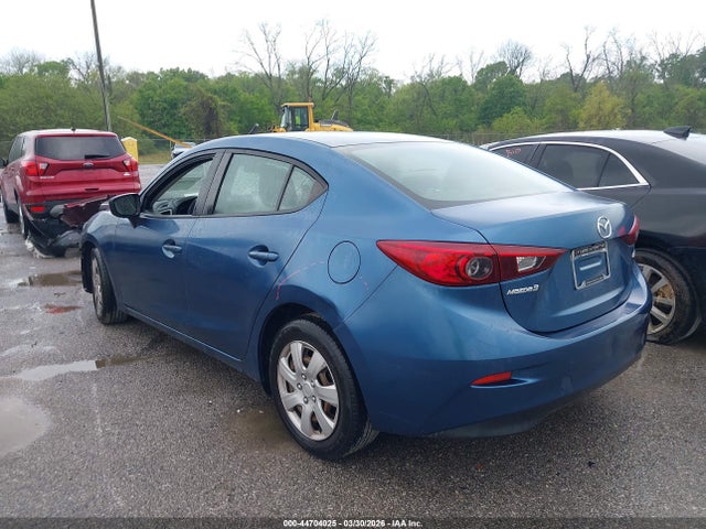 Продаж на аукціоні авто 2018 Mazda Mazda3 Sport, vin: 3MZBN1U76JM172553, номер лоту: 44704025
