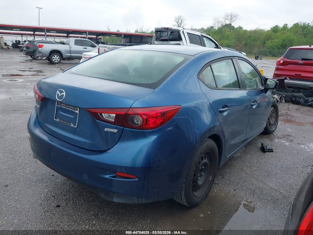 Продаж на аукціоні авто 2018 Mazda Mazda3 Sport, vin: 3MZBN1U76JM172553, номер лоту: 44704025