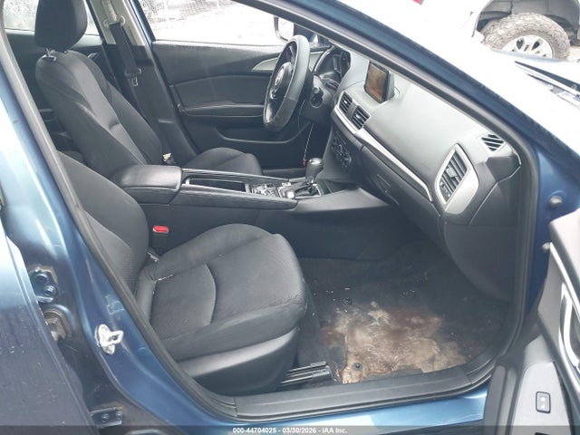 Продаж на аукціоні авто 2018 Mazda Mazda3 Sport, vin: 3MZBN1U76JM172553, номер лоту: 44704025