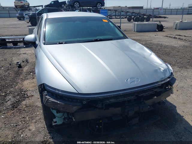 2024 Hyundai Sonata Hybrid Sel მანქანა იყიდება აუქციონზე, vin: KMHL34JJ3RA093893, აუქციონის ნომერი: 44704042