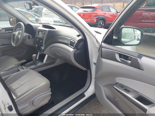 2013 SUBARU FORESTER JF2SHAGC1DH409379 Photo 4
