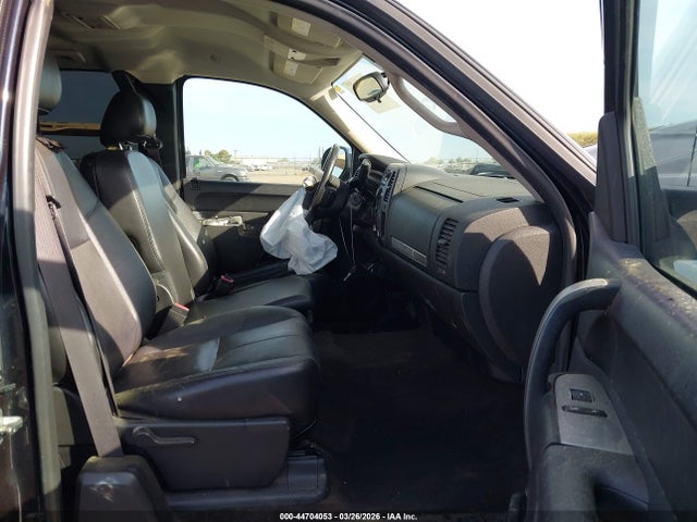 2013 CHEVROLET SILVERADO 1500 1GCRKSE77DZ222524 Photo 4