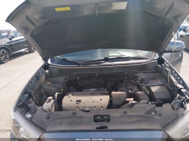 JA4AP3AW6JZ009863 Mitsubishi Outlander Sport 2.4 Se