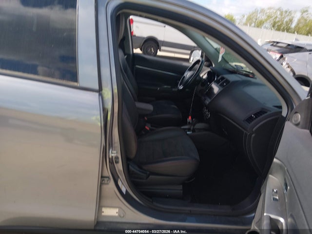 JA4AP3AW6JZ009863 Mitsubishi Outlander Sport 2.4 Se