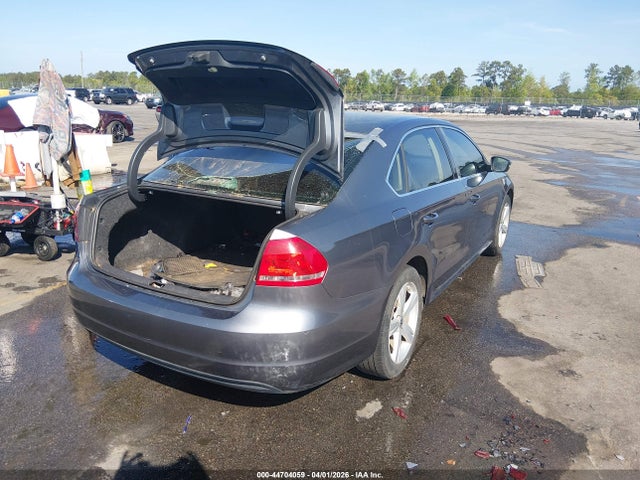 Aukcja sprzedaży 2015 Volkswagen Passat 1.8t Limited Edition, vin: 1VWAT7A33FC077284, numer aukcji: 44704059
