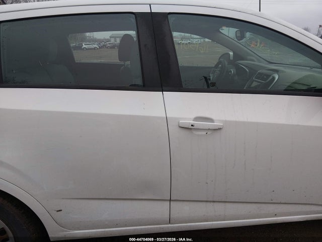 Продажа на аукционе авто 2019 Chevrolet Sonic Lt Auto, vin: 1G1JG6SB0K4140314, номер лота: 44704069
