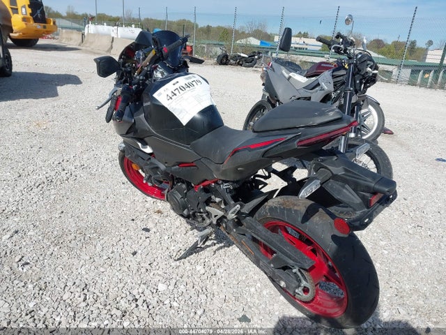 2024 Kawasaki Er500 მანქანა იყიდება აუქციონზე, vin: ML5ERGF12RDA27935, აუქციონის ნომერი: 44704079