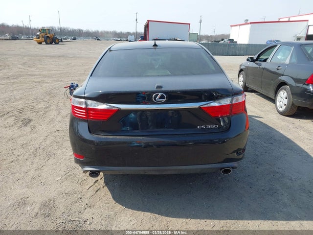 44704089 :رقم المزاد ، JTHBK1GG7D2058742 vin ، 2013 Lexus Es 350 مزاد بيع