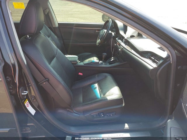 44704089 :رقم المزاد ، JTHBK1GG7D2058742 vin ، 2013 Lexus Es 350 مزاد بيع