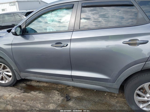 Продаж на аукціоні авто 2016 Hyundai Tucson Se, vin: KM8J23A41GU116095, номер лоту: 44704091