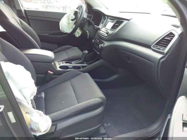 Продаж на аукціоні авто 2016 Hyundai Tucson Se, vin: KM8J23A41GU116095, номер лоту: 44704091