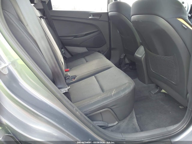 Продаж на аукціоні авто 2016 Hyundai Tucson Se, vin: KM8J23A41GU116095, номер лоту: 44704091