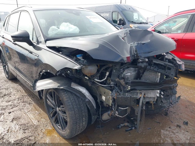 Aukcja sprzedaży 2022 Volkswagen Tiguan 2.0t Se R-line Black, vin: 3VV8B7AX1NM091321, numer aukcji: 44704098