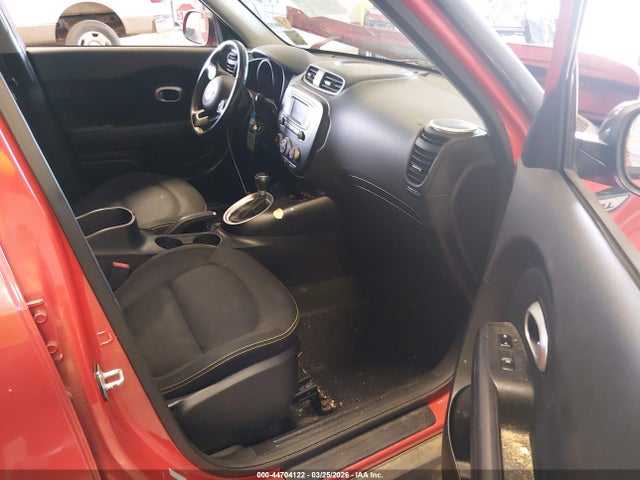 KNDJP3A56G7318024 KIA SOUL +