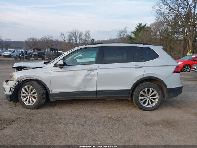 Продажа на аукционе авто 2018 Volkswagen Tiguan 2.0t S, vin: 3VV0B7AX1JM049996, номер лота: 44704124