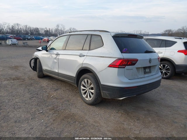 Продажа на аукционе авто 2018 Volkswagen Tiguan 2.0t S, vin: 3VV0B7AX1JM049996, номер лота: 44704124