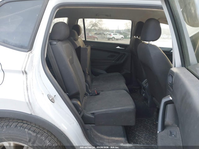 Продажа на аукционе авто 2018 Volkswagen Tiguan 2.0t S, vin: 3VV0B7AX1JM049996, номер лота: 44704124