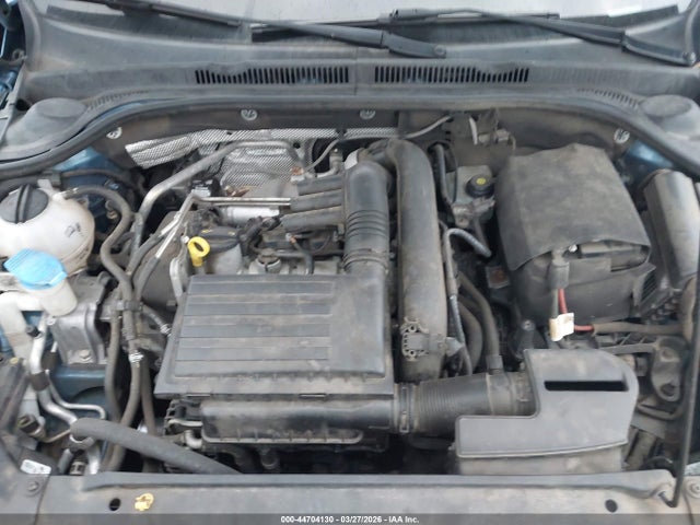 2017 Volkswagen Jetta 1.4t Se მანქანა იყიდება აუქციონზე, vin: 3VWDB7AJ2HM238854, აუქციონის ნომერი: 44704130